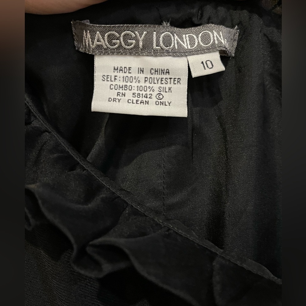 🖤🔥Maggy London one shoulder little black dress size 10 with small ruffle trim - Picture 2 of 5